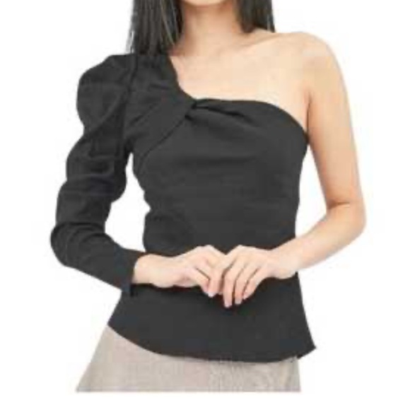 Zara Elegant Black One-Shoulder Top - Picture 1 of 6